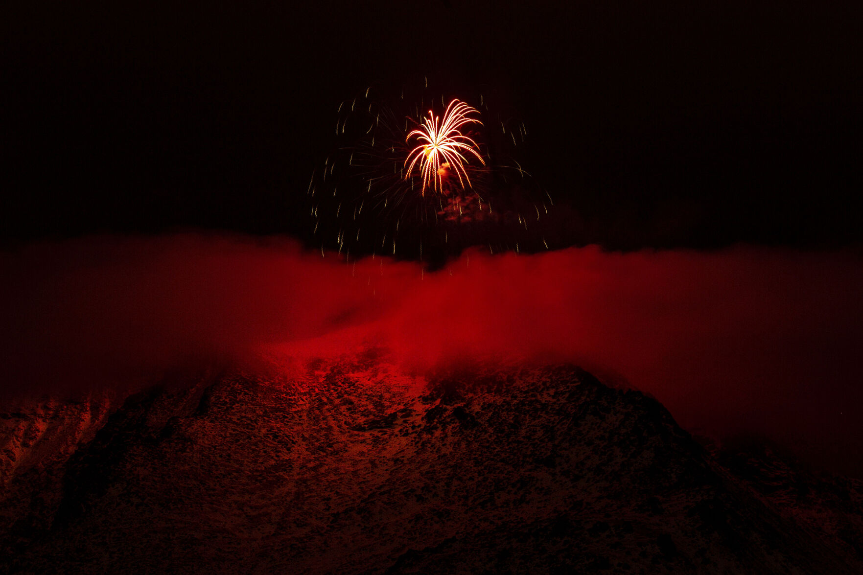 010121-news-fireworks 01.jpg